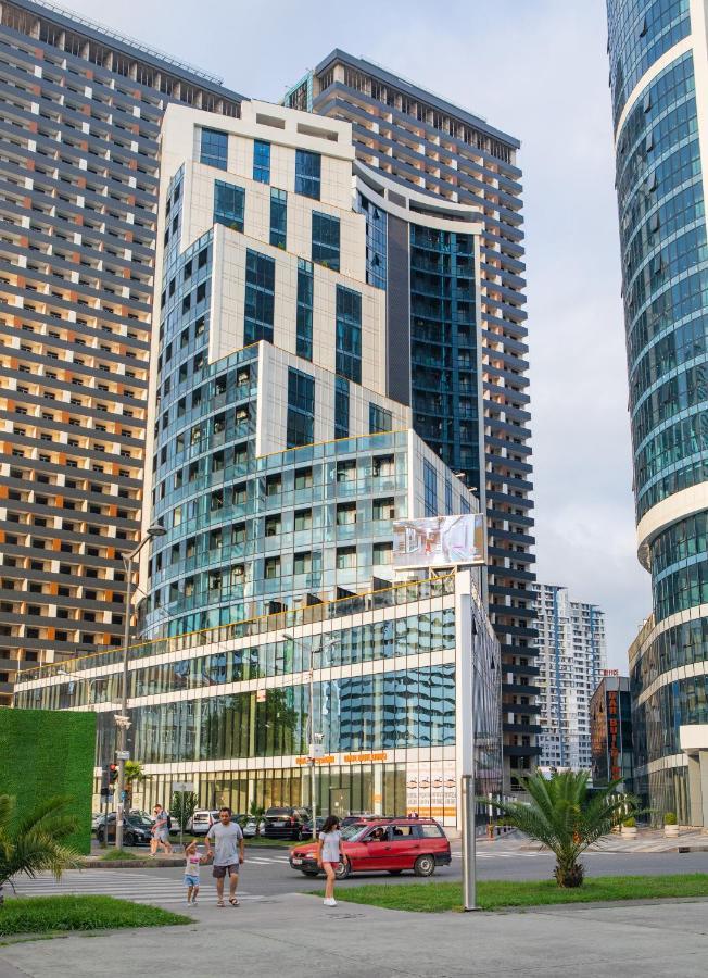 Entire Flat With City Skyline View - Two Bedrooms Batumi Luaran gambar