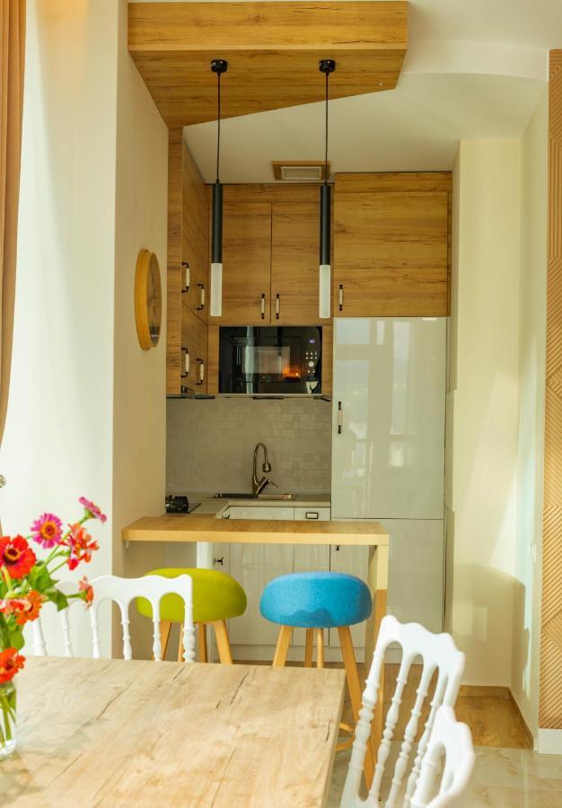 Entire Flat With City Skyline View - Two Bedrooms Batumi Luaran gambar