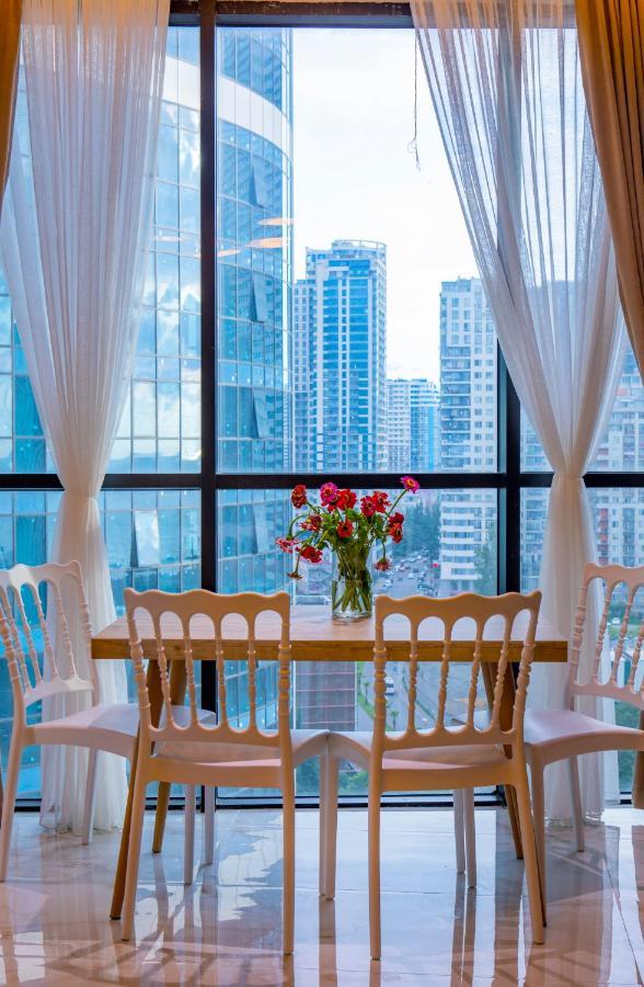 Entire Flat With City Skyline View - Two Bedrooms Batumi Luaran gambar