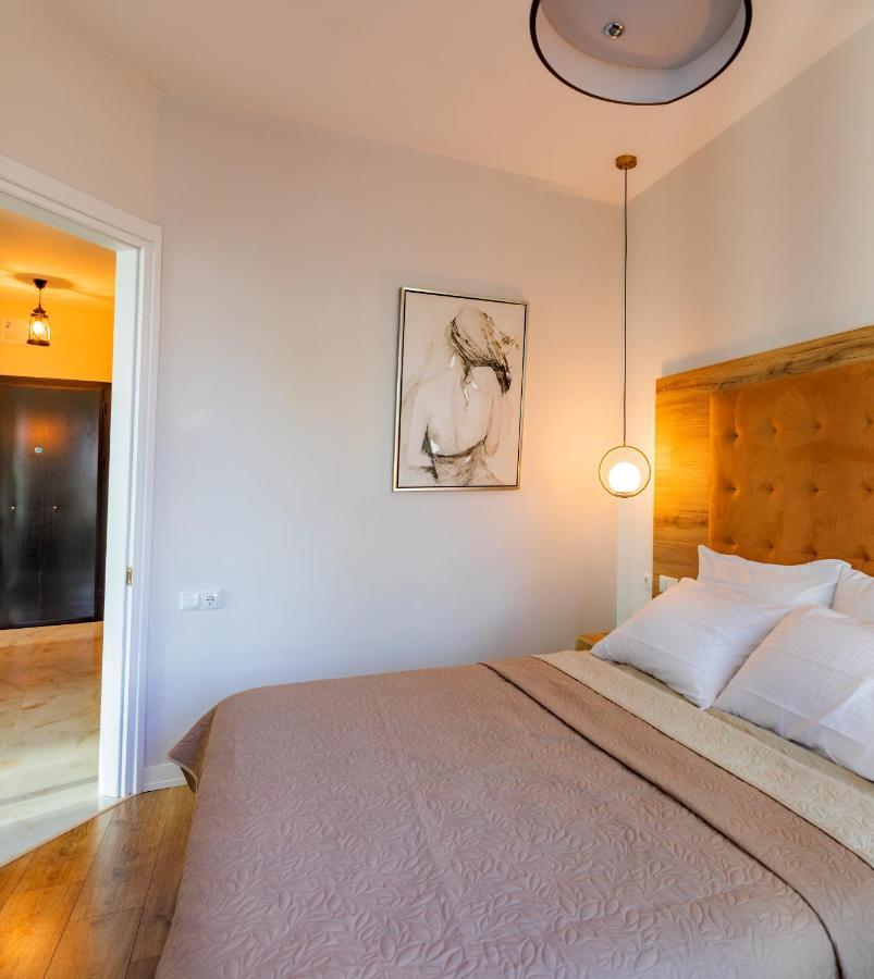 Entire Flat With City Skyline View - Two Bedrooms Batumi Luaran gambar