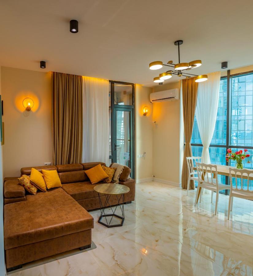 Entire Flat With City Skyline View - Two Bedrooms Batumi Luaran gambar